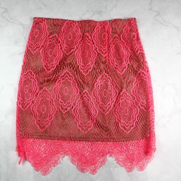 [Lulu’s] Mesh Tan & Pink Lace Skirt - Picture 2 of 3